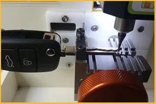 Locksmith Of Compto Compton, CA 310-819-3074 - 14-auto-car-key-cut