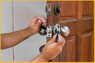 Locksmith Of Compto Compton, CA 310-819-3074 - 3-residential-lock-change
